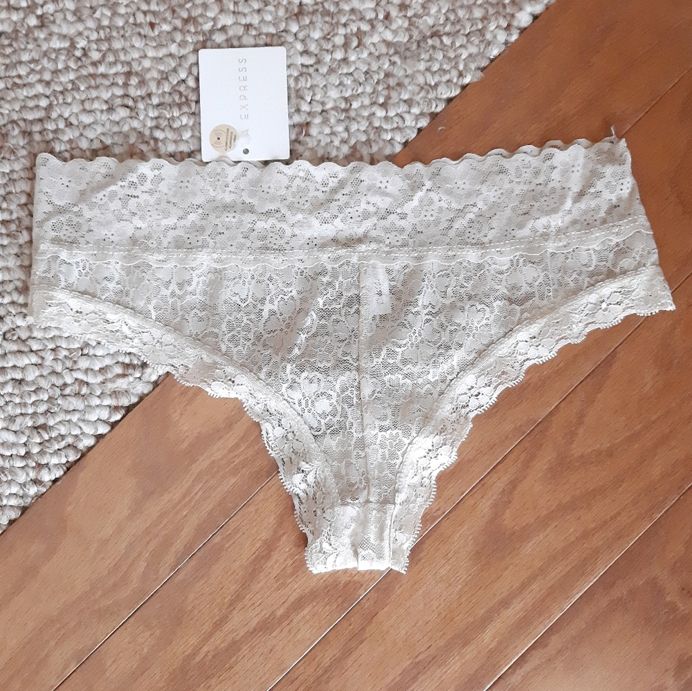 NWT LA Express Lace Underwear size Small
